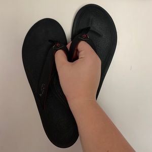 Olukai lifeguard flip slops